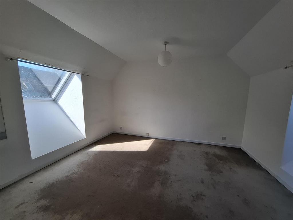 Top floor bedroom.jpg