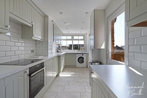 37 Allnutts Road, Epping, CM16 7BE