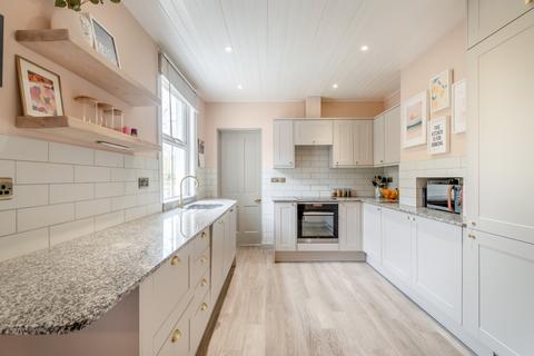 3 bedroom semi-detached house for sale, Bois Moor Road, Chesham