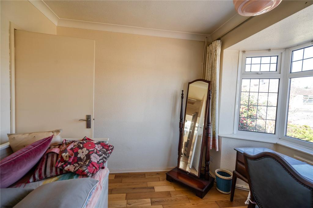 Bedroom 2 (2)