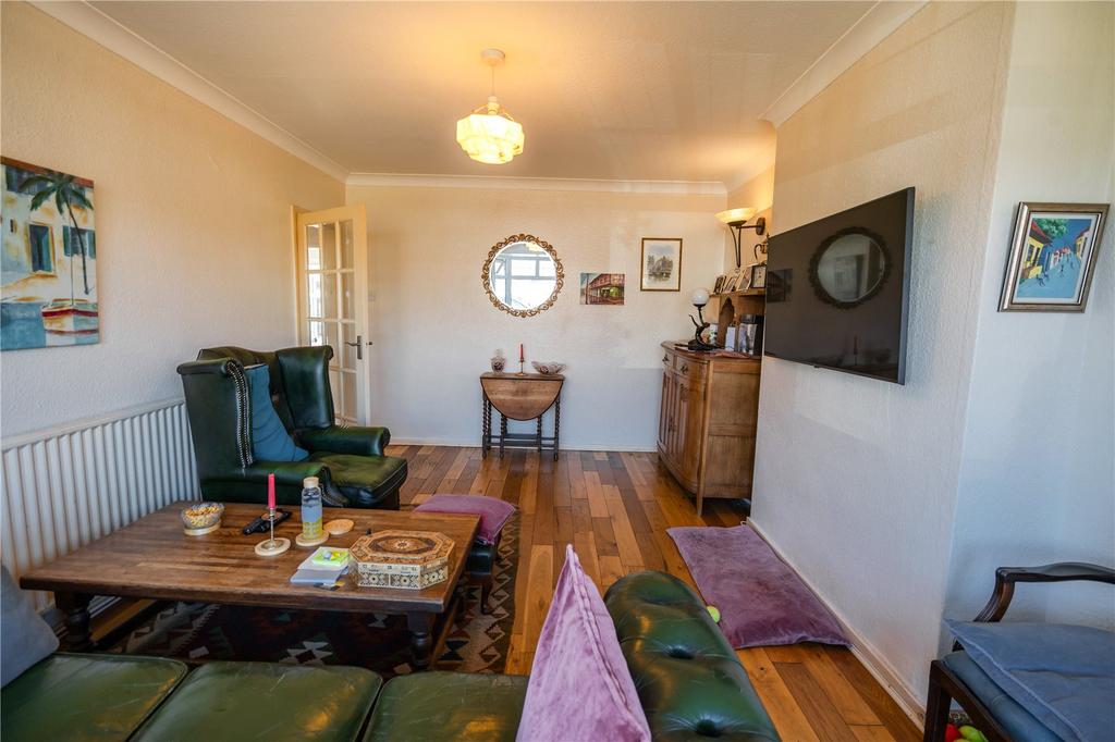 Living Room (2)