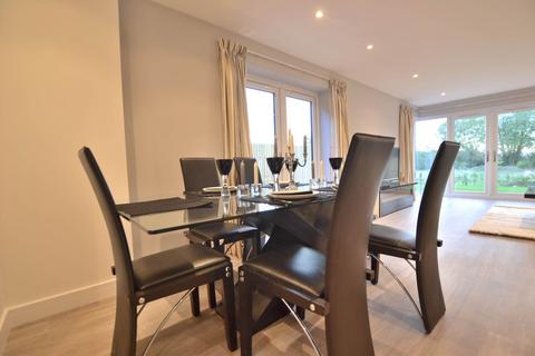 4 bedroom detached house for sale, Queens Head Close, Aston Close, Tewkesbury, Gloucestershire