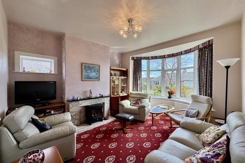 3 bedroom detached house for sale, Kaye Lane, Almondbury, Huddersfield, HD5 8XP