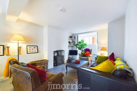 4 bedroom country house for sale, West Street, Newport