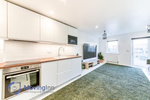 4 bedroom terraced house for sale, Calypso Crescent, Peckham, SE15