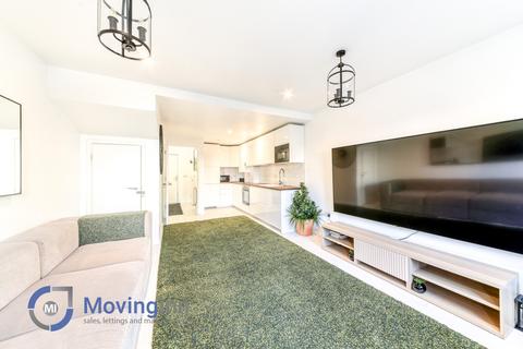 4 bedroom terraced house for sale, Calypso Crescent, Peckham, SE15