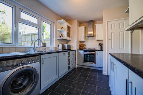 38 Stonelea Road, Hemel Hempstead, HP3 9JZ