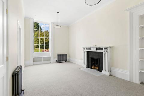 Flat 2a, Bevere House Bevere Green, Bevere, Worcester, WR3 7RG