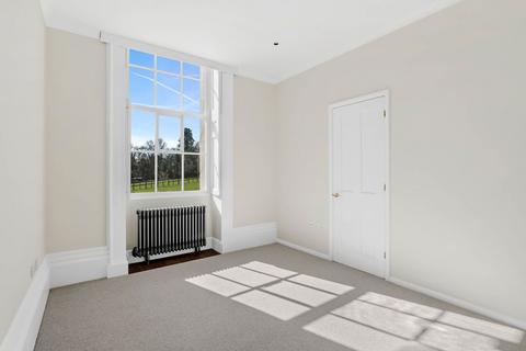Flat 2a, Bevere House Bevere Green, Bevere, Worcester, WR3 7RG