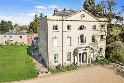 Flat 2a, Bevere House Bevere Green, Bevere, Worcester, WR3 7RG