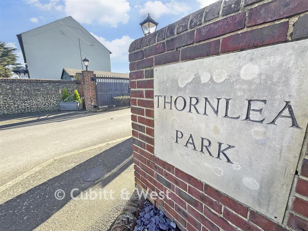 Thornlea Park Signage