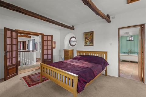 Longwood Court Fore Street, Buckfastleigh, TQ11 0BS