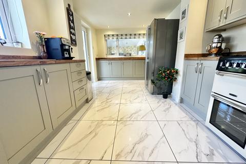 4 bedroom bungalow for sale, Fleetwood Road, Cleveleys FY5
