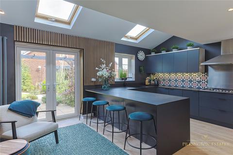 7 Albatross Road, Exeter, EX2 7SB