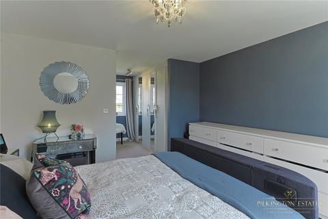 7 Albatross Road, Exeter, EX2 7SB