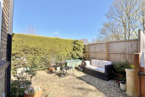 4 Cheviot Way, Verwood, BH31 6UG