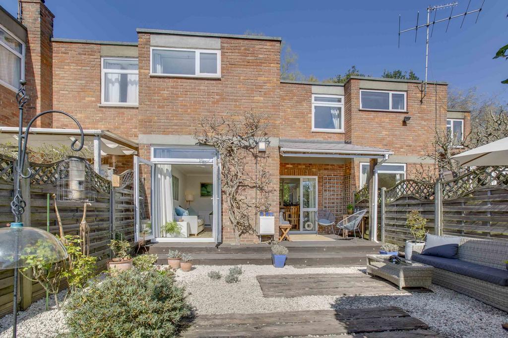 7 Eastern Drive, SL8 5 HQ (LOW RES)-10