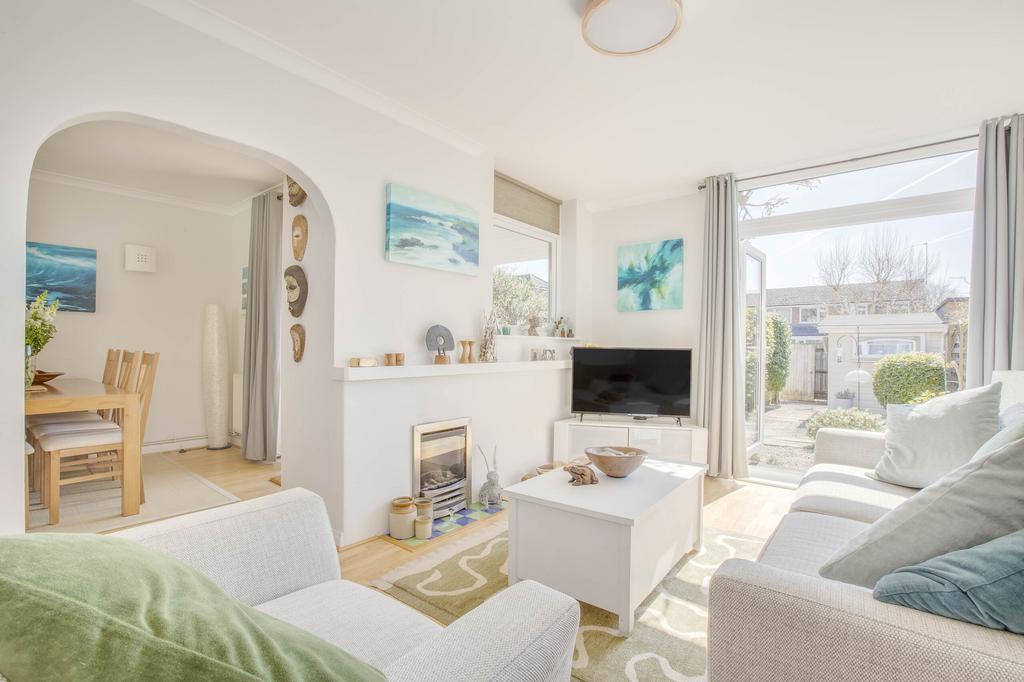 7 Eastern Drive, SL8 5 HQ (LOW RES)-6