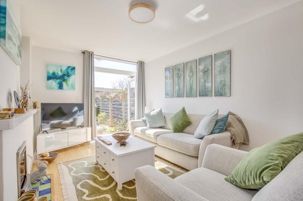 7 Eastern Drive, SL8 5 HQ (LOW RES)-5
