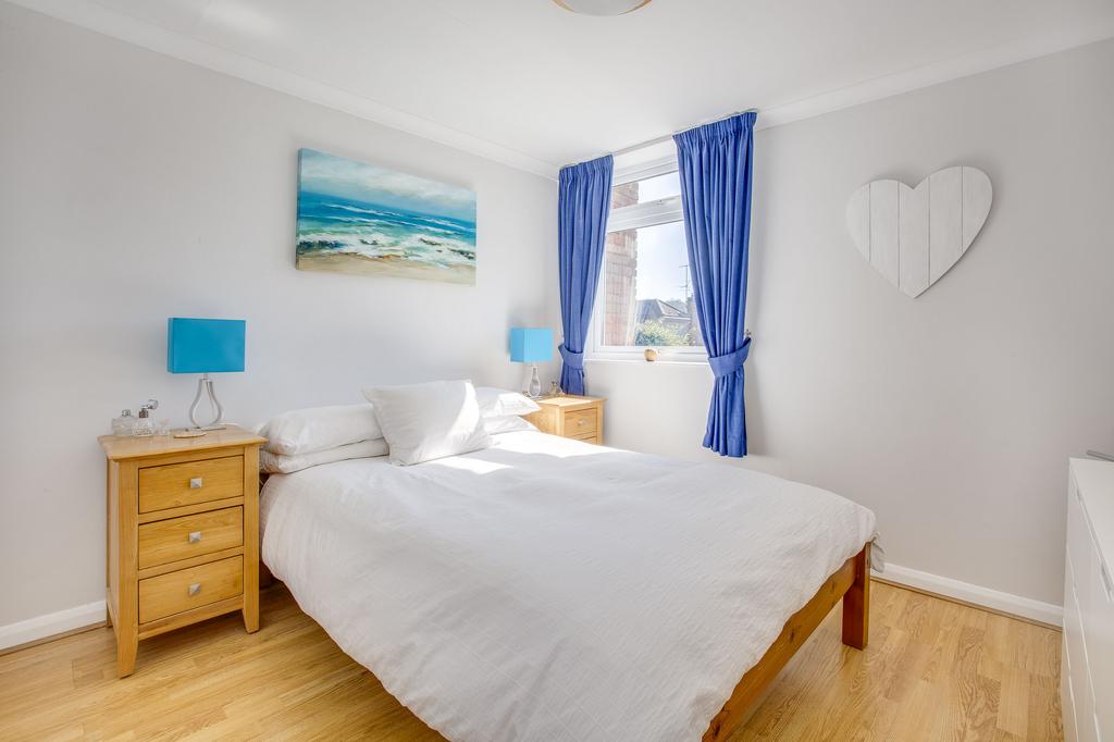 7 Eastern Drive, SL8 5 HQ (LOW RES)-3