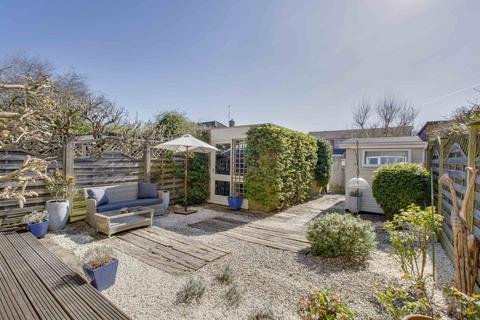 undefined, Eastern Drive, Bourne End, Buckinghamshire, SL8 5HQ