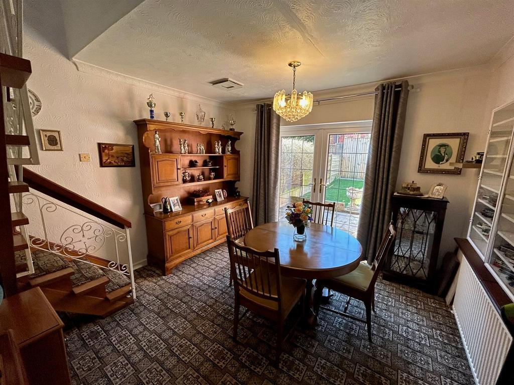 Dining room.jpg