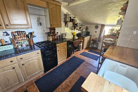 10 Albert Terrace, Drakewalls, Gunnislake, PL18 9DU