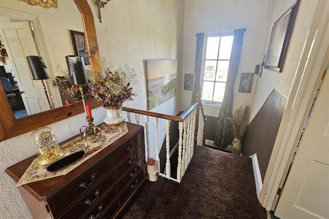 10 Albert Terrace, Drakewalls, Gunnislake, PL18 9DU