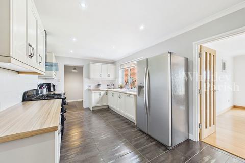5 bedroom detached house for sale, Station Road, Norwich NR16