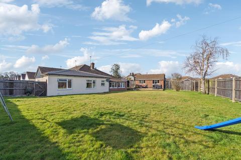 4 bedroom semi-detached bungalow for sale, Kesters Road, Chesham, Buckinghamshire, HP5 1RP