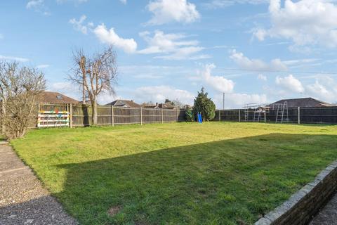 4 bedroom semi-detached bungalow for sale, Kesters Road, Chesham, Buckinghamshire, HP5 1RP