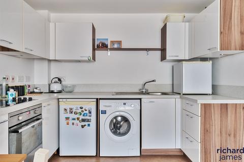 2 bedroom apartment for sale, Firefly Avenue, Swindon SN2