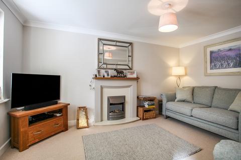 5 Halifax Way, Moreton-in-marsh, GL56 0GN