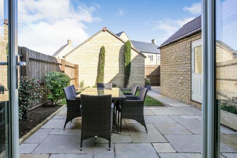 5 Halifax Way, Moreton-in-marsh, GL56 0GN