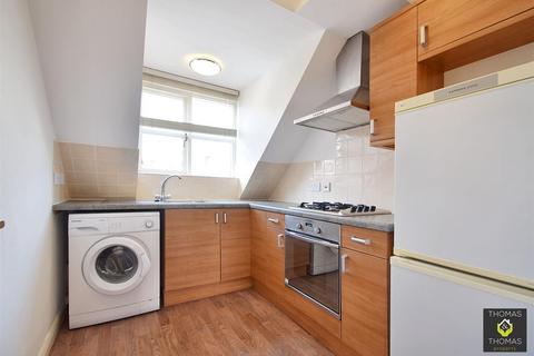 2 bedroom apartment to rent, Hilly Orchard, Stroud