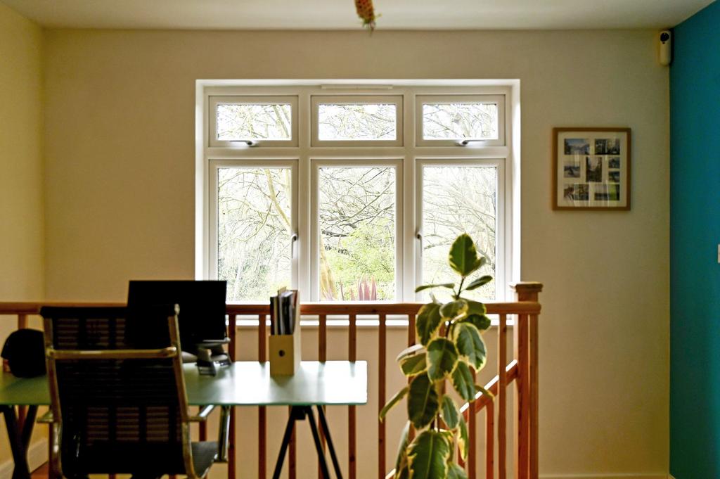Office / Entertainment Area