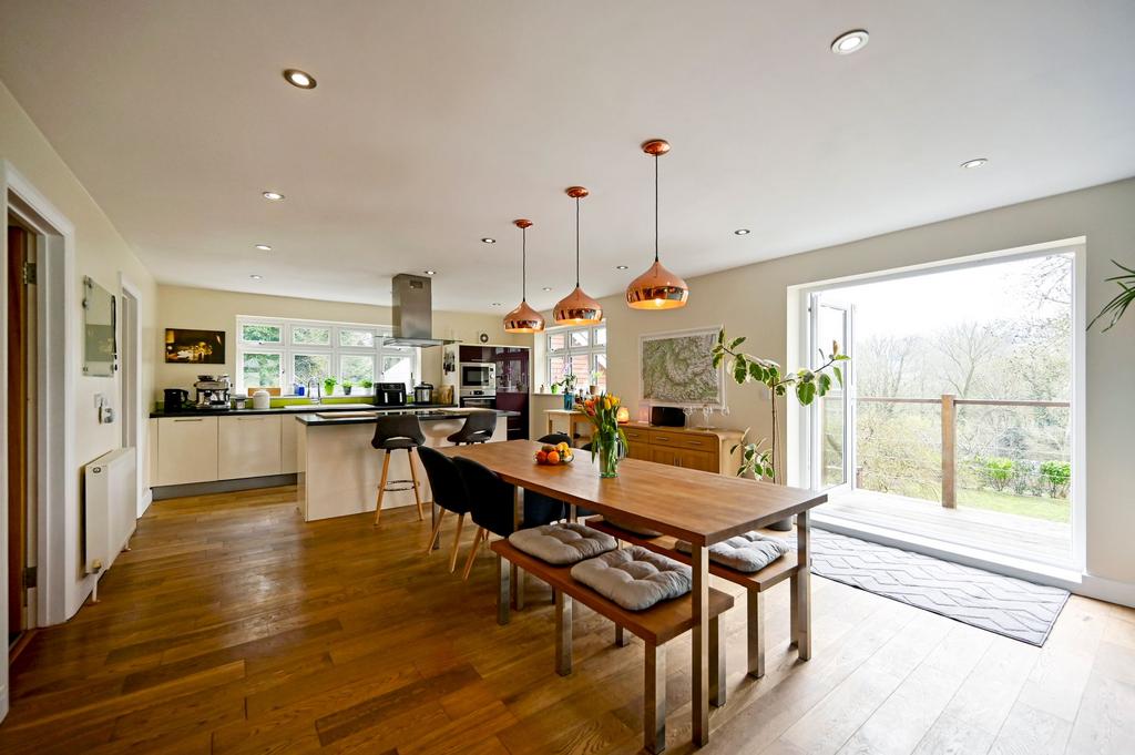 Kitchen / Breakfast / Dining