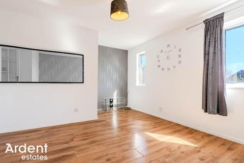 1 bedroom maisonette for sale, Wagtail Drive, Heybridge