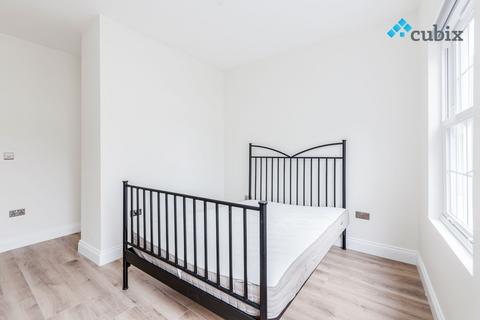 3 bedroom flat to rent, New Kent Road, London SE1
