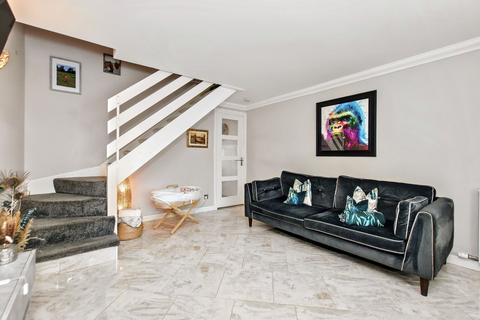 50 Bughtlin Park, Edinburgh, EH12 8UR