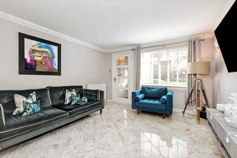 50 Bughtlin Park, Edinburgh, EH12 8UR