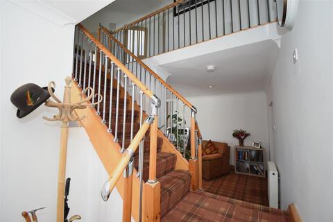 3 bedroom semi-detached house for sale, Bamburgh Avenue, South Shields