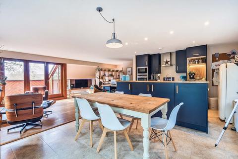 Bishopswood Church Avenue, Clapham, Lancaster, LA2 8EA