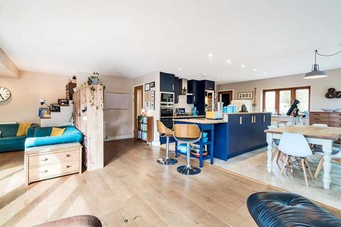 Bishopswood Church Avenue, Clapham, Lancaster, LA2 8EA