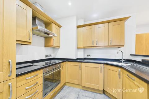 2 bedroom ground floor flat for sale, Bosworth House, South Street