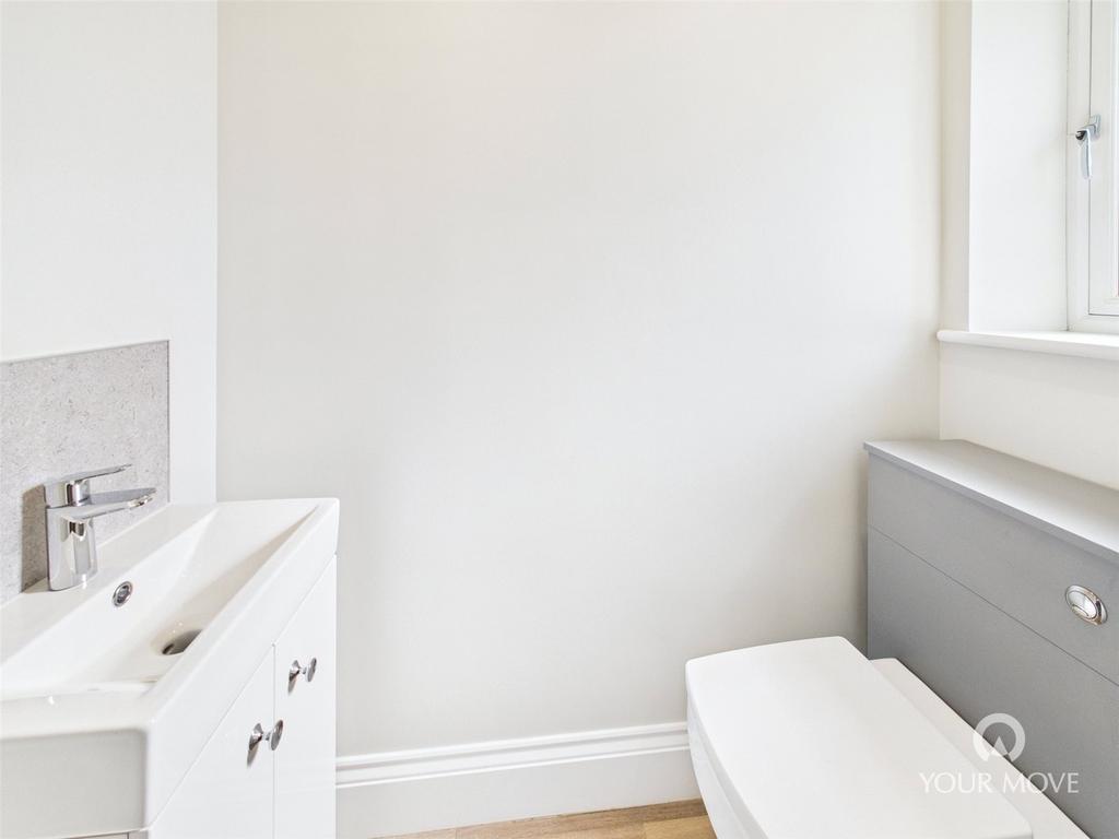 Cloakroom/Wc