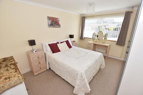 2 bedroom semi-detached bungalow for sale, St. Andrews Close, Margate, CT9