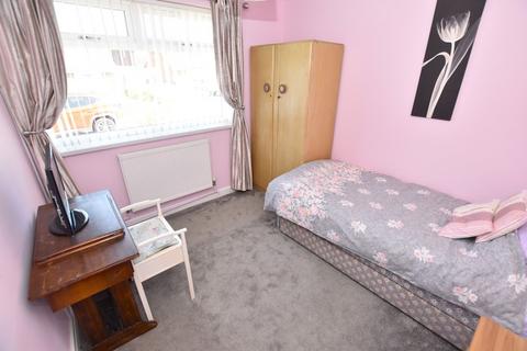 2 bedroom semi-detached bungalow for sale, St. Andrews Close, Margate, CT9