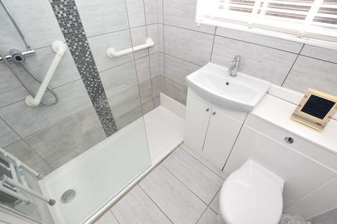2 bedroom semi-detached bungalow for sale, St. Andrews Close, Margate, CT9