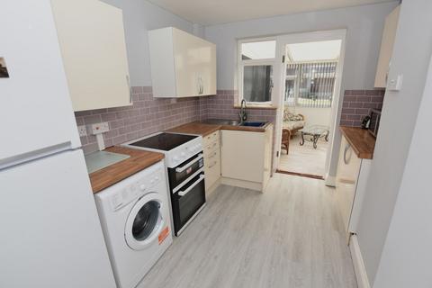 2 bedroom semi-detached bungalow for sale, St. Andrews Close, Margate, CT9